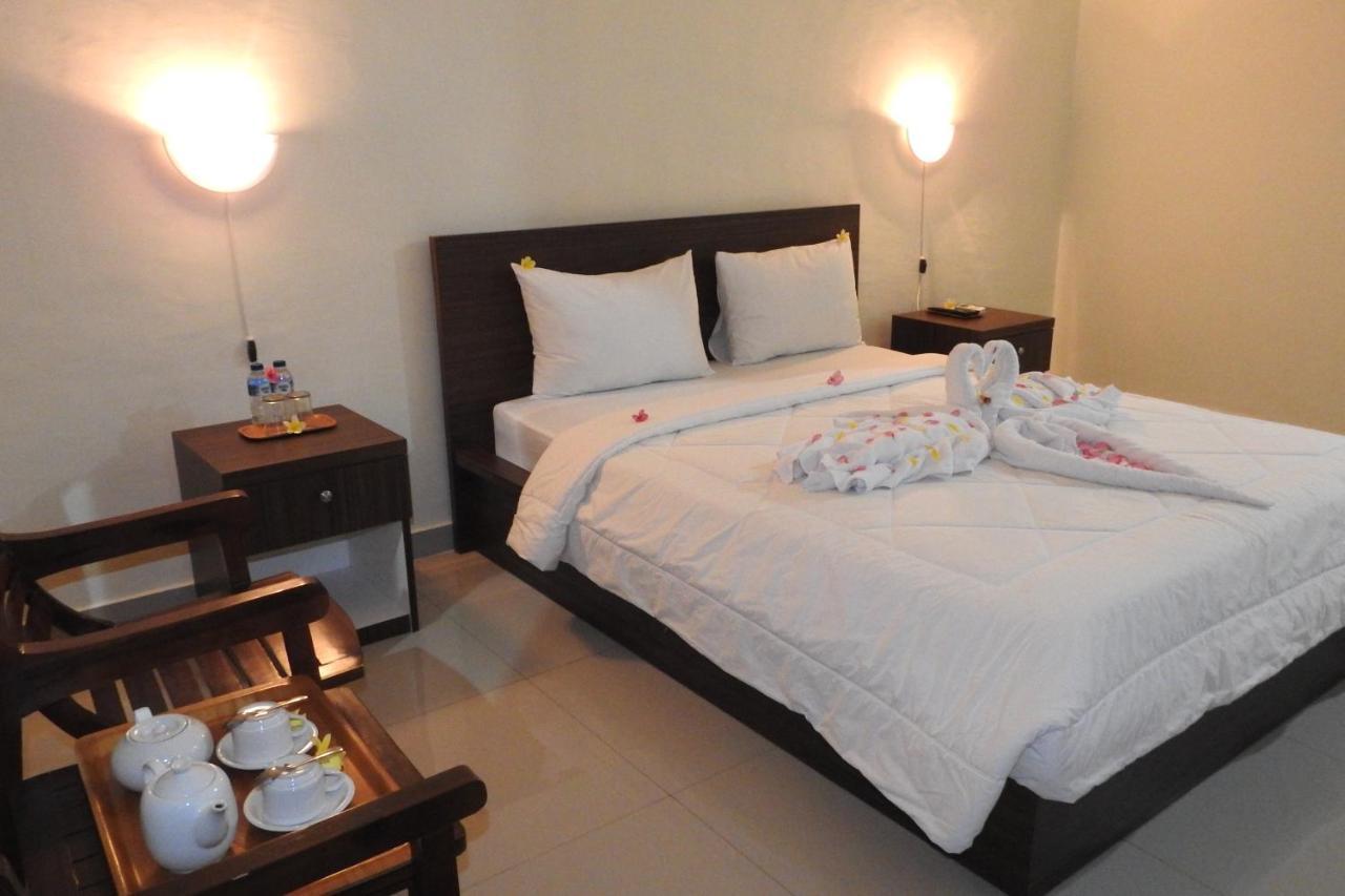 D'Batur Hotel Senggigi Dış mekan fotoğraf