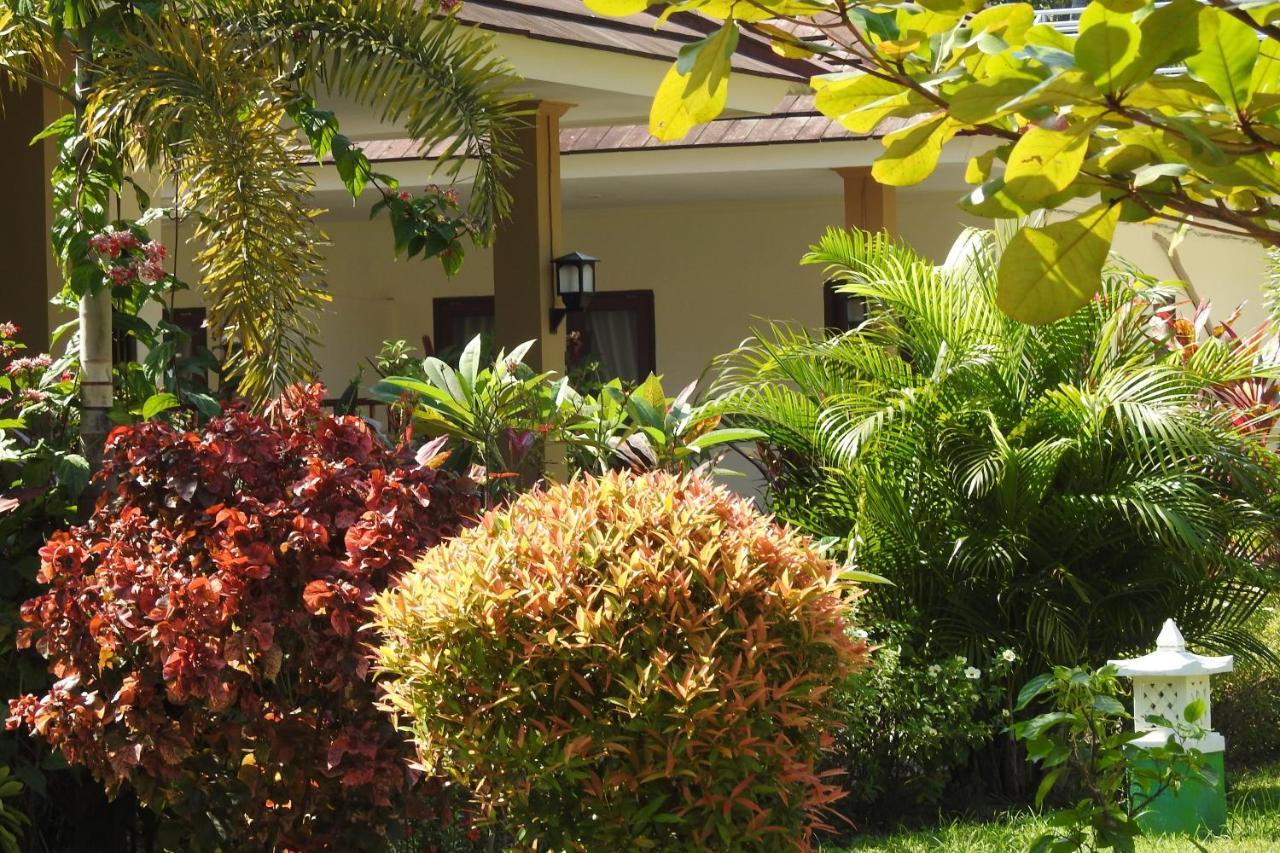 D'Batur Hotel Senggigi Dış mekan fotoğraf