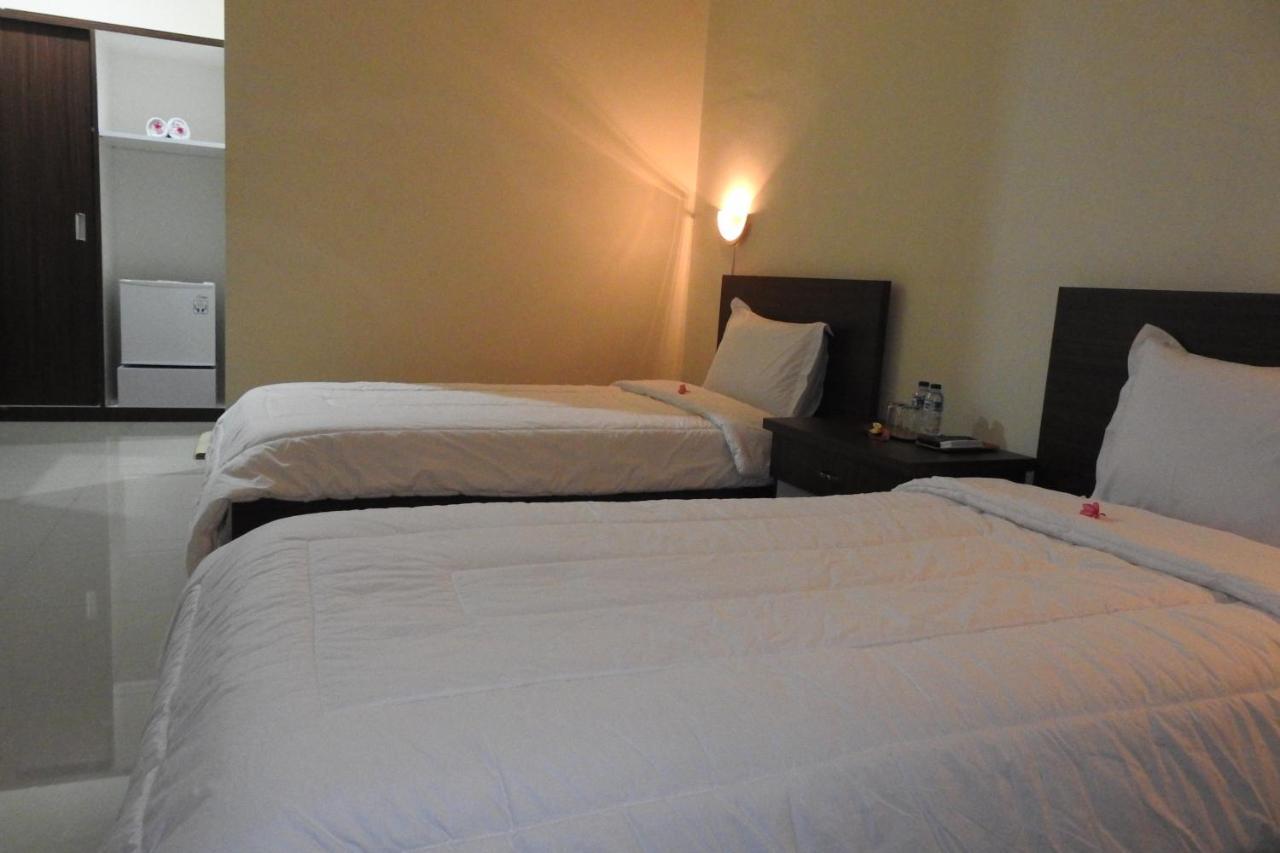 D'Batur Hotel Senggigi Dış mekan fotoğraf