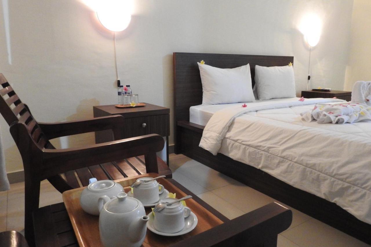 D'Batur Hotel Senggigi Dış mekan fotoğraf